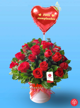 Arreglo floral con rosas de colores en San Isidro