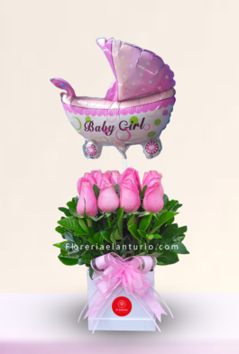 Arreglos con rosas y globo para nacimiento en lima